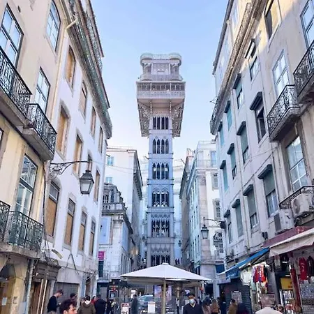 4 In Baixa Apartman *